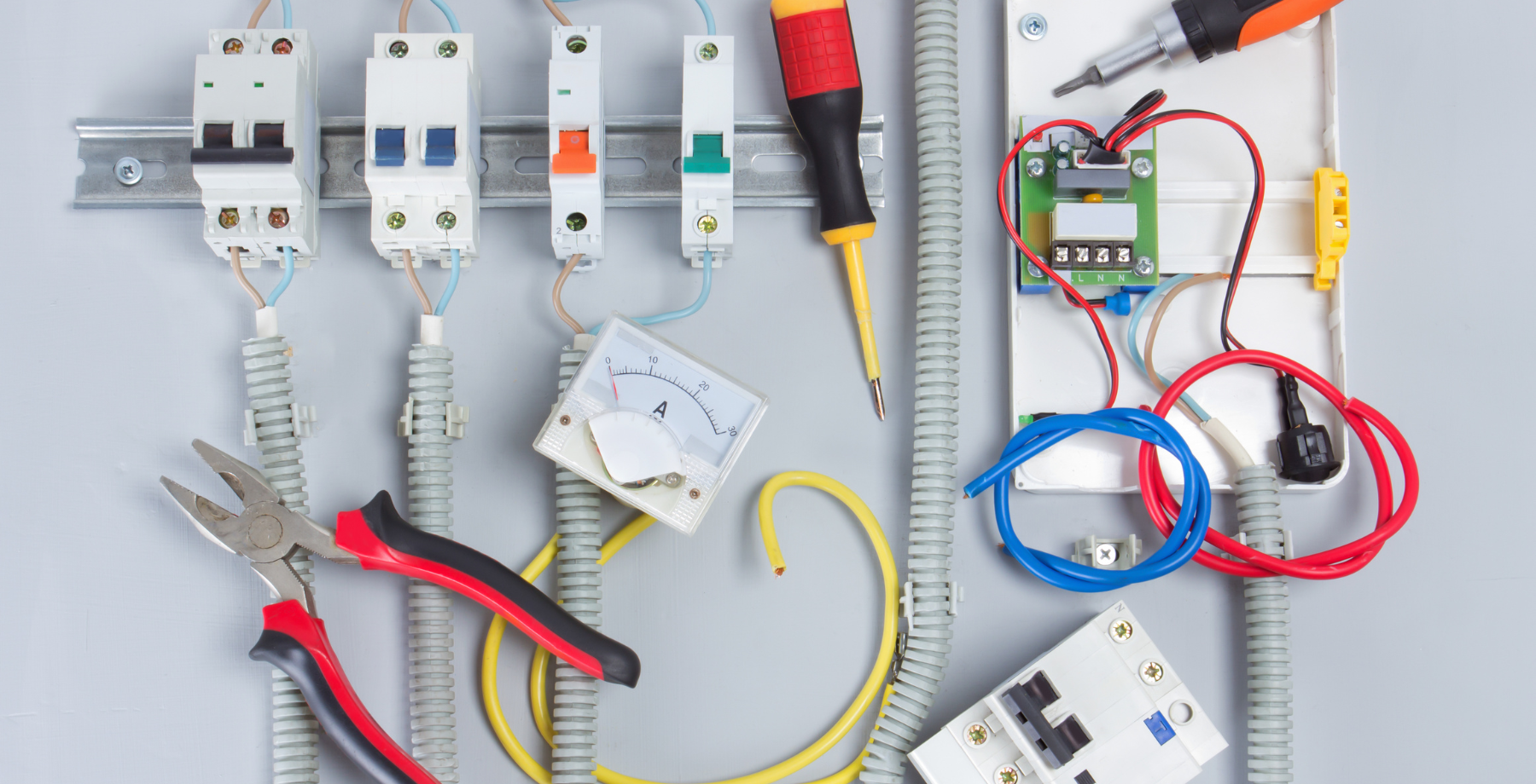 Técnicos de climatización y electricidad en Málaga